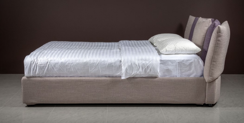 Кровати из ткани Аврора