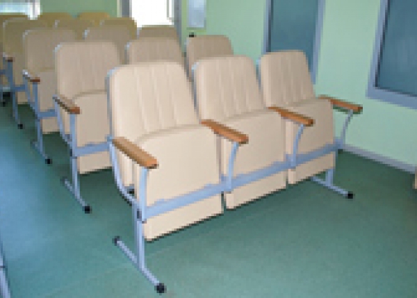 Кресла для конференц-залов Лидер