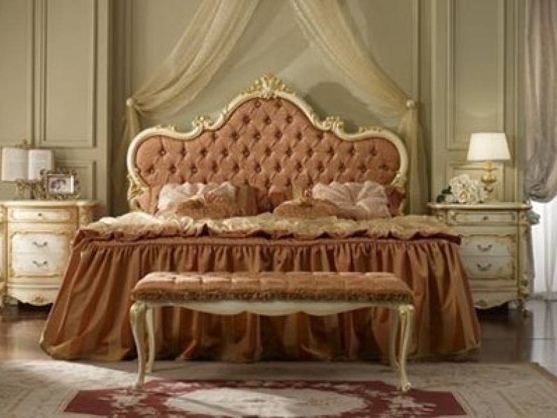Спальни классические Royal 4